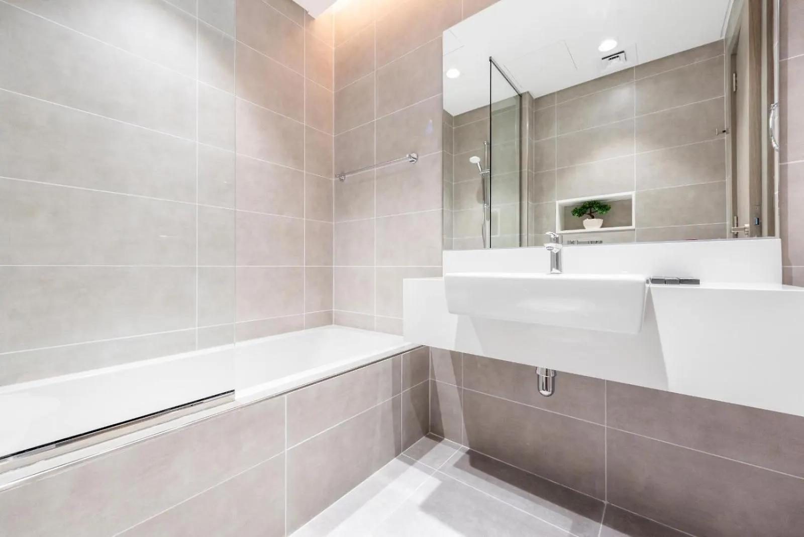 Tranquil Retreat 1 Bedroom With Serene Views In District 1 Dubaï Appartement