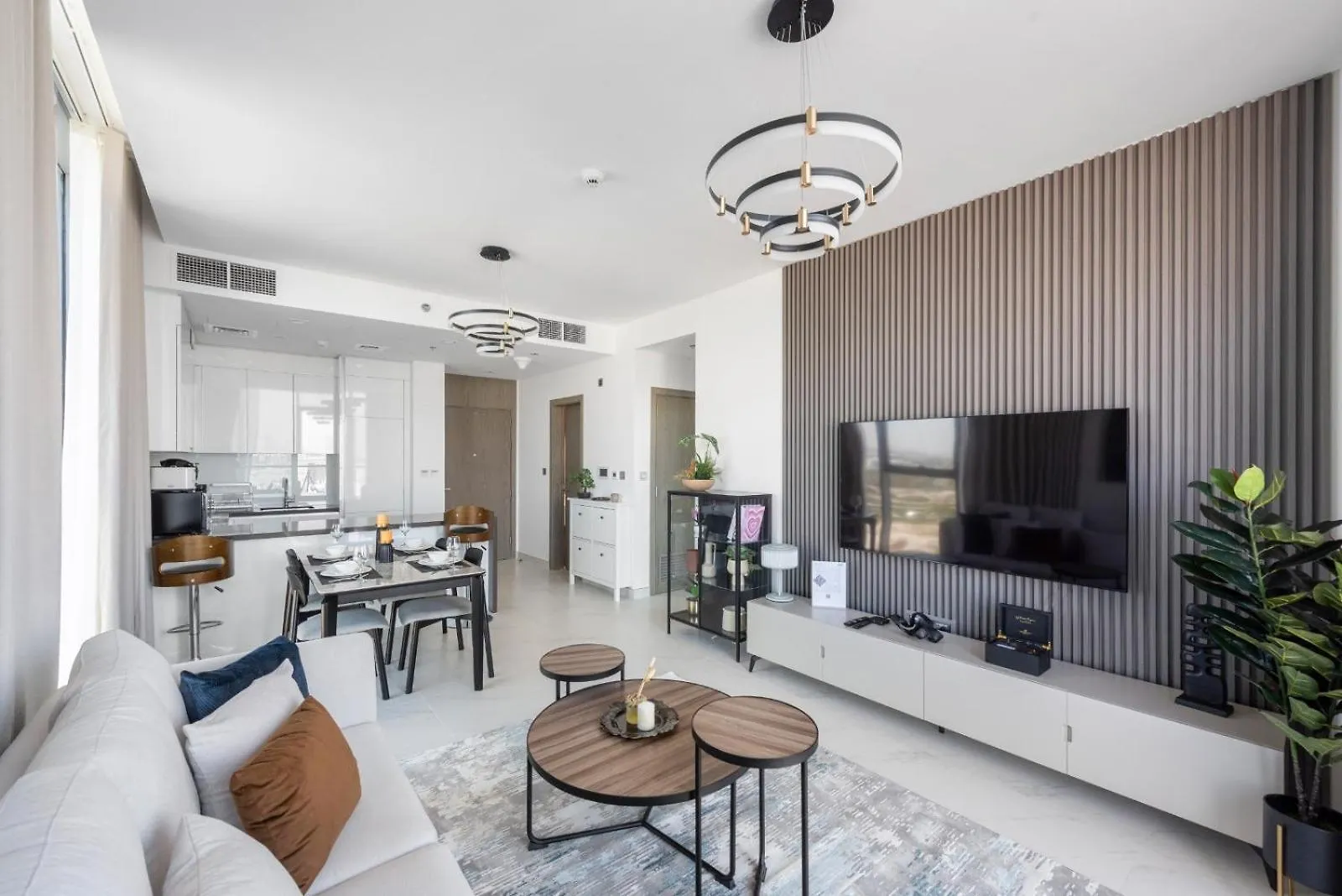Tranquil Retreat 1 Bedroom With Serene Views In District 1 Dubaï Appartement